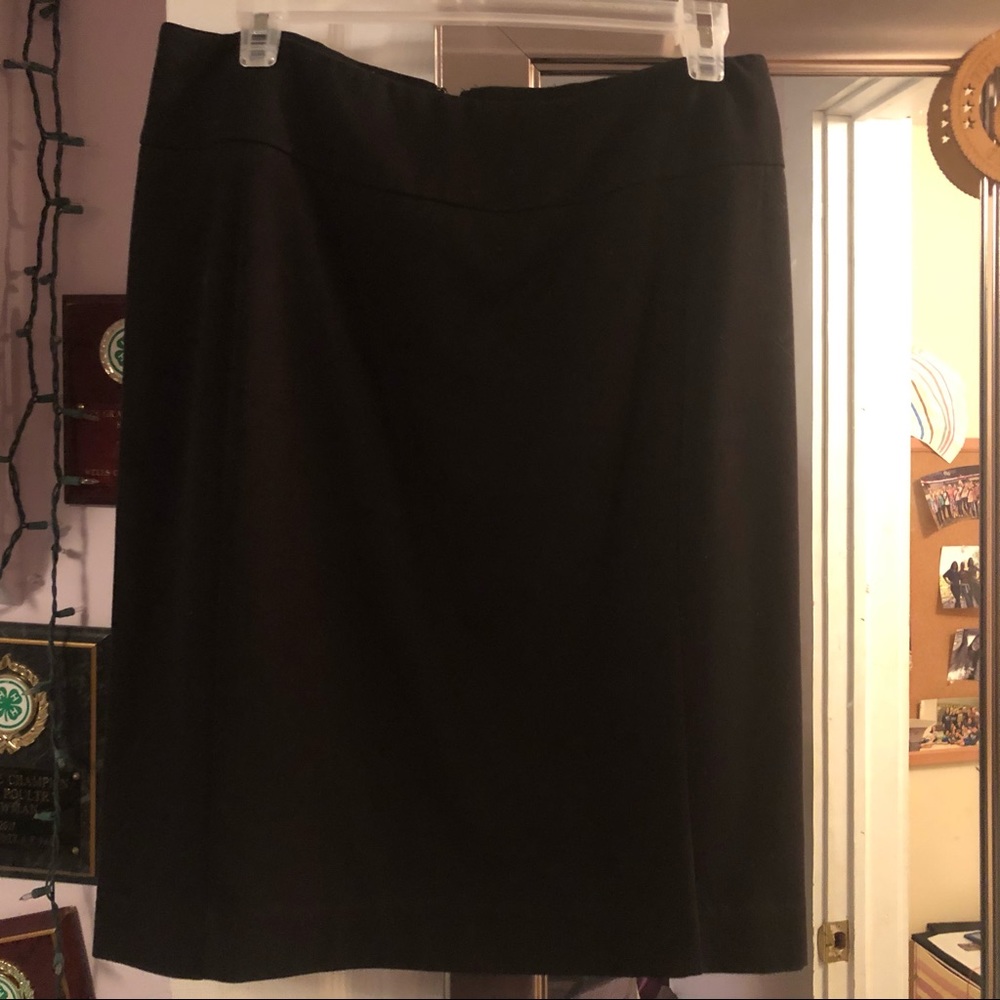 Size 8 Apt. 9 Black Pencil Skirt